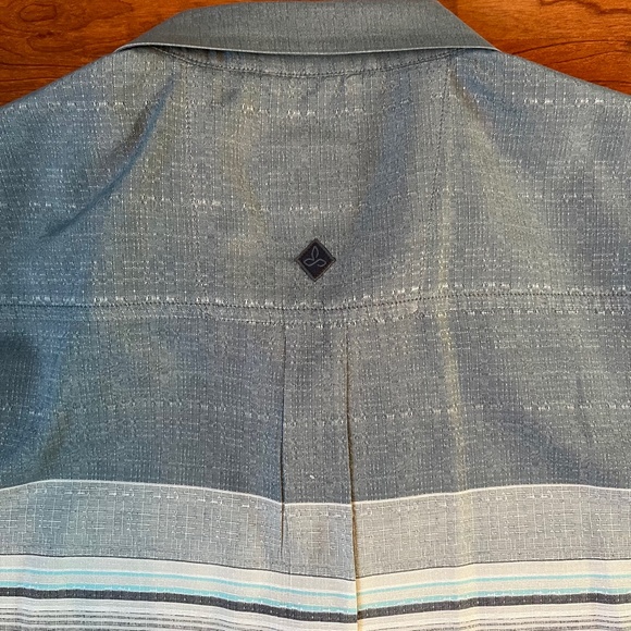 prAna Men's XL dark and light grey short sleeved shirt - Picture 5 of 8